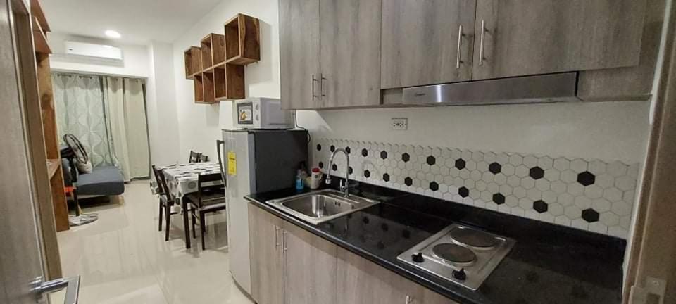One Bedroom Condo Unit Fame Residences Manila Kültér fotó