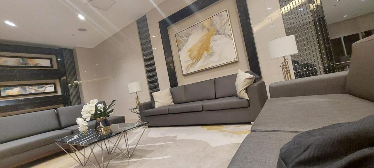 One Bedroom Condo Unit Fame Residences Manila Kültér fotó