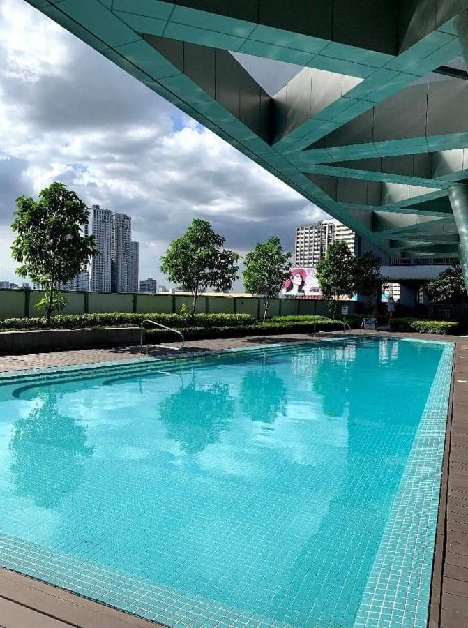 One Bedroom Condo Unit Fame Residences Manila Kültér fotó